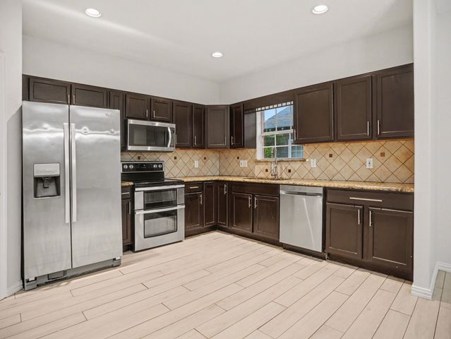 2446 Catherine Street, Dallas, TX 75211