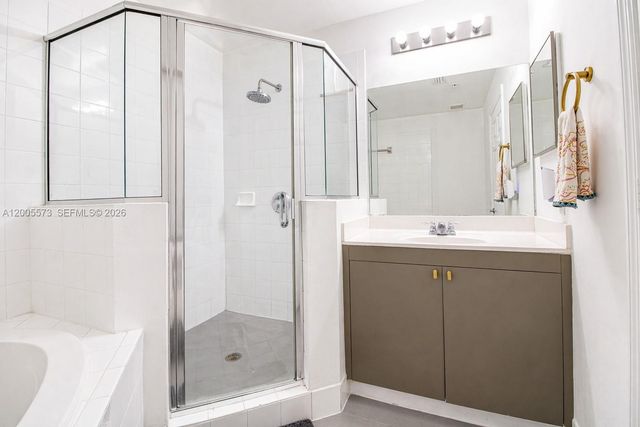 8940 NE 8th Ave 1201, Miami, FL 33138