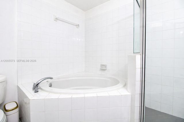 8940 NE 8th Ave 1201, Miami, FL 33138