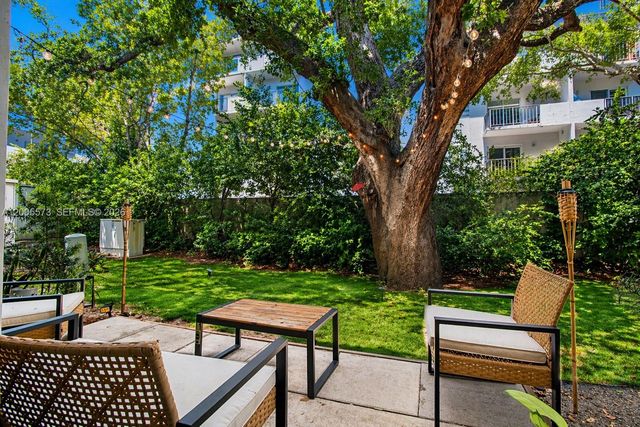 8940 NE 8th Ave 1201, Miami, FL 33138