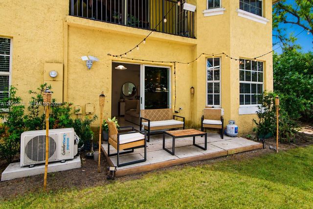 8940 NE 8th Ave 1201, Miami, FL 33138