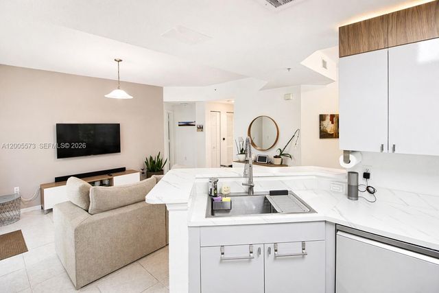 8940 NE 8th Ave 1201, Miami, FL 33138