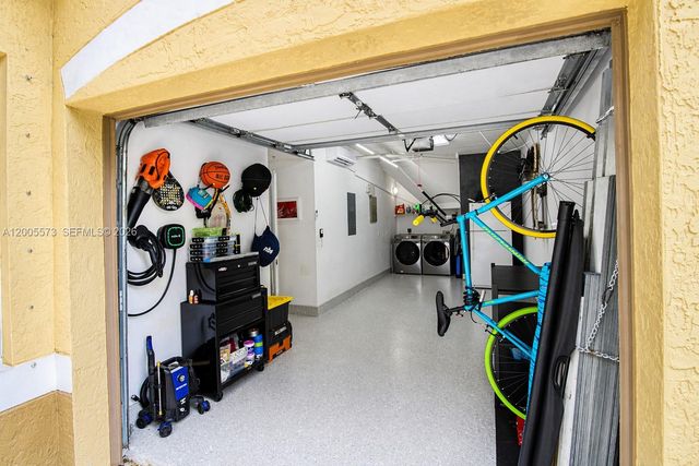 8940 NE 8th Ave 1201, Miami, FL 33138