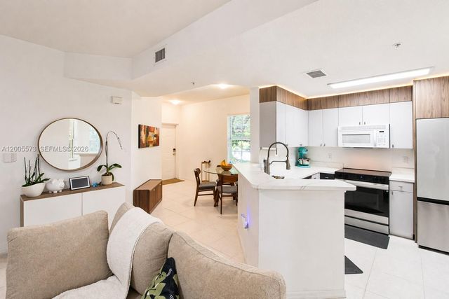 8940 NE 8th Ave 1201, Miami, FL 33138