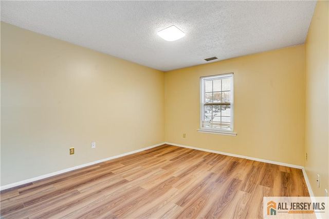 49 Tanglewood Court, South Brunswick, NJ 08852