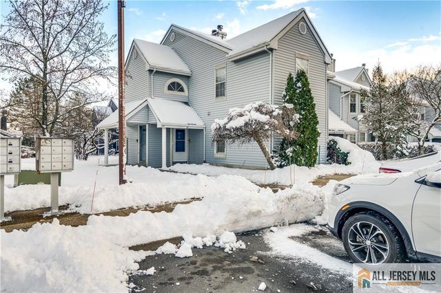 49 Tanglewood Court, South Brunswick, NJ 08852