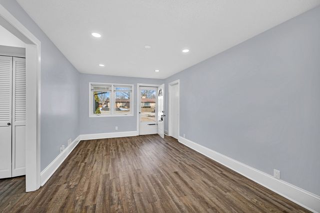 1616 Mayfield Avenue, Joliet, IL 60435