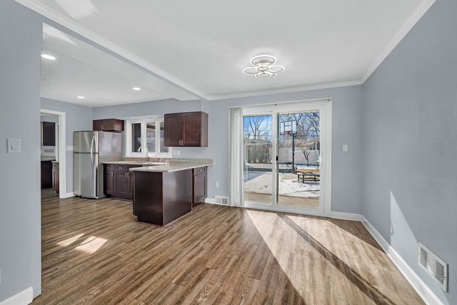 1616 Mayfield Avenue, Joliet, IL 60435