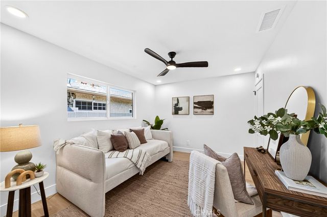10033 Brookshire, Downey, CA 90240