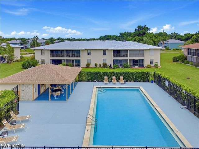 151 Cypress WAY E C103, Naples, FL 34110