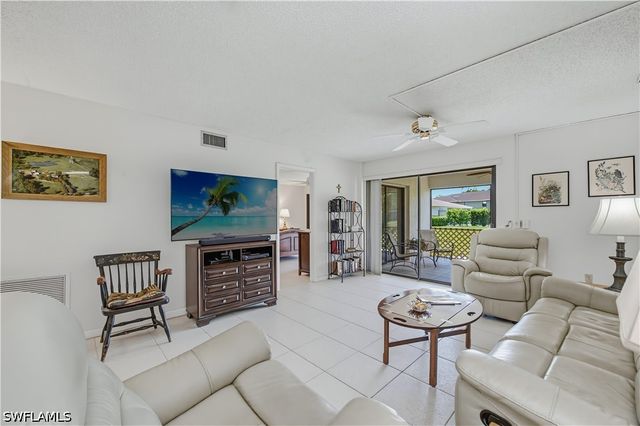 151 Cypress WAY E C103, Naples, FL 34110