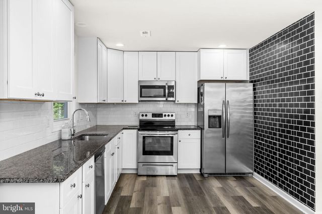 22 PINEWOOD LN, Colonial Beach, VA 22443