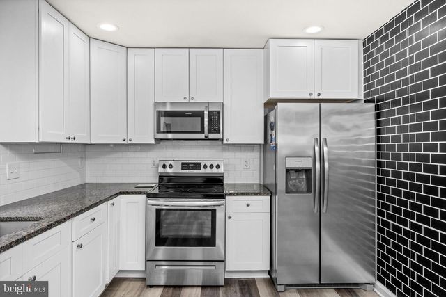 22 PINEWOOD LN, Colonial Beach, VA 22443