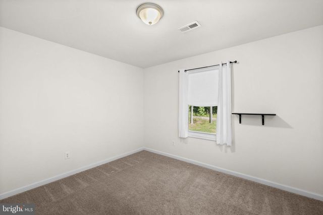 22 PINEWOOD LN, Colonial Beach, VA 22443