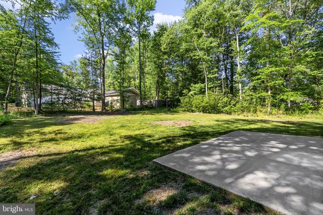 22 PINEWOOD LN, Colonial Beach, VA 22443