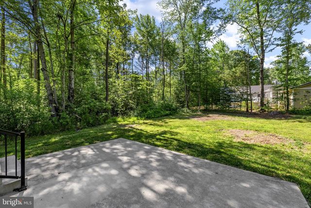 22 PINEWOOD LN, Colonial Beach, VA 22443