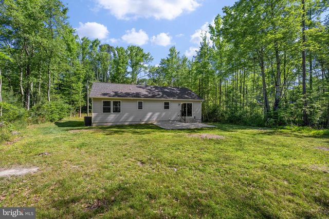 22 PINEWOOD LN, Colonial Beach, VA 22443