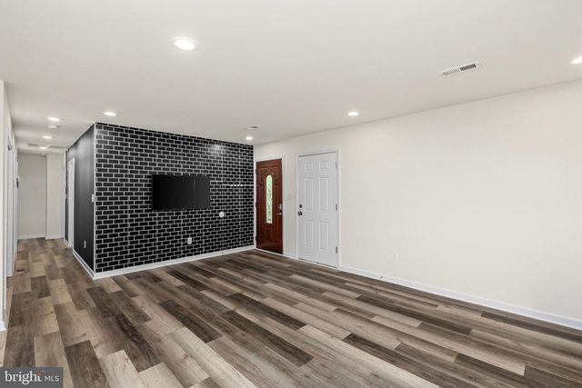 22 PINEWOOD LN, Colonial Beach, VA 22443