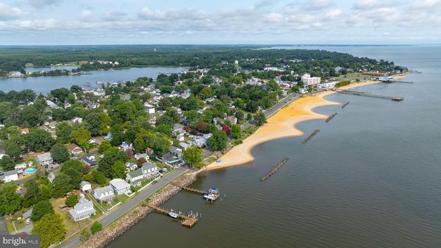 22 PINEWOOD LN, Colonial Beach, VA 22443