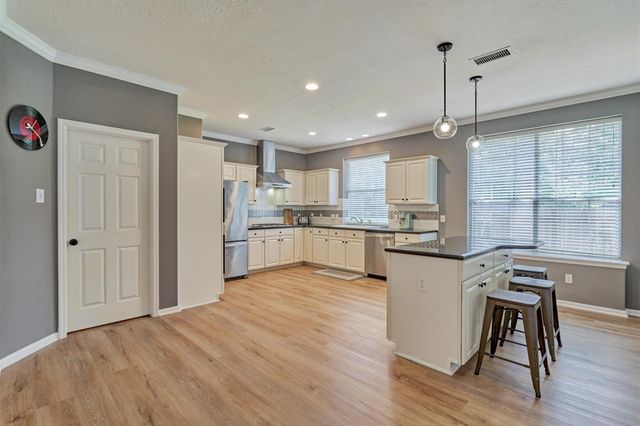 3 E Night Heron Place, The Woodlands, TX 77382