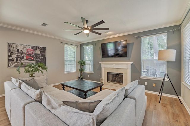 3 E Night Heron Place, The Woodlands, TX 77382