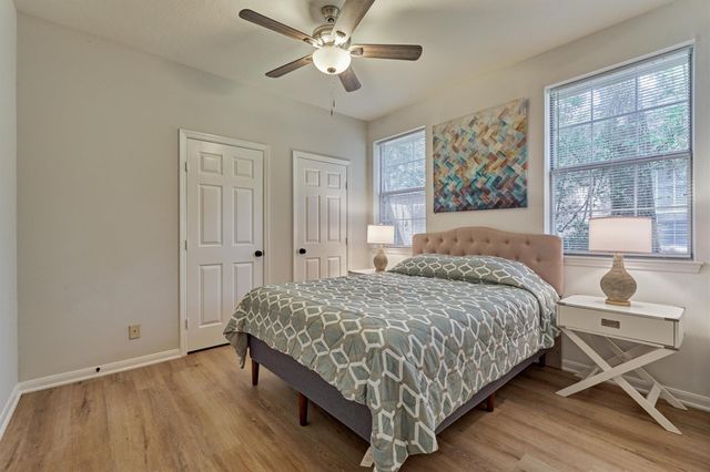 3 E Night Heron Place, The Woodlands, TX 77382