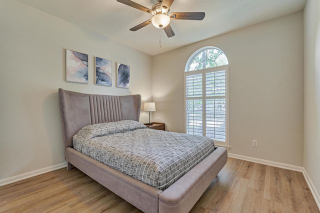 3 E Night Heron Place, The Woodlands, TX 77382