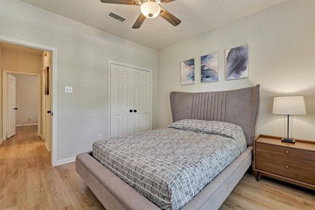 3 E Night Heron Place, The Woodlands, TX 77382