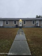 222 Richlands Avenue 2, Jacksonville, NC 28540