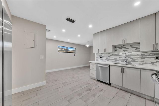 1004 Johnson St, Hollywood, FL 33019