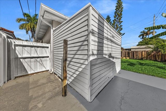 1004 Johnson St, Hollywood, FL 33019