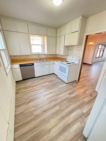 902-904 N 1st Street North Street N, Fargo, ND 58102