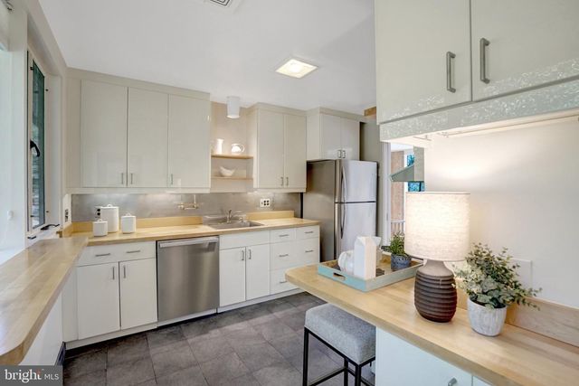 7400 REBECCA DR, Alexandria, VA 22307