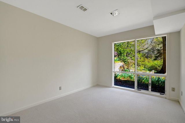 7400 REBECCA DR, Alexandria, VA 22307