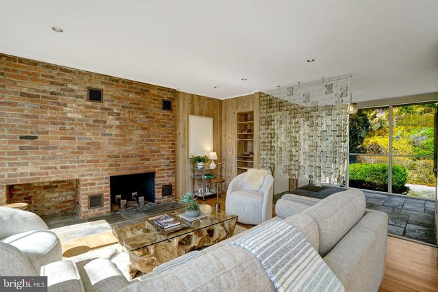 7400 REBECCA DR, Alexandria, VA 22307