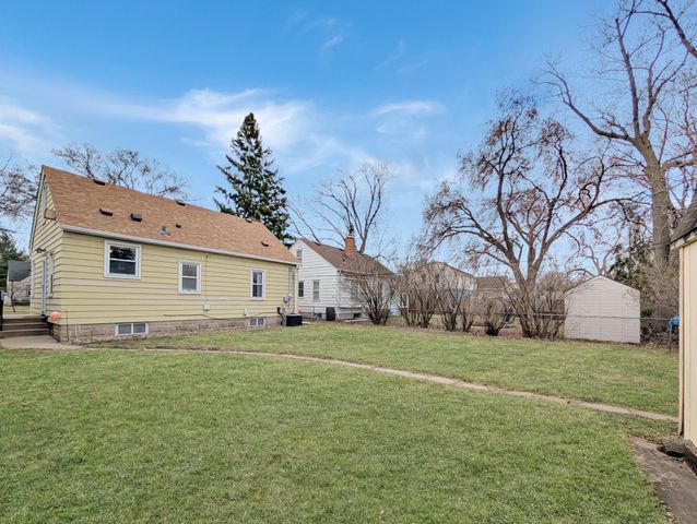 3717 Perry Avenue N, Robbinsdale, MN 55422