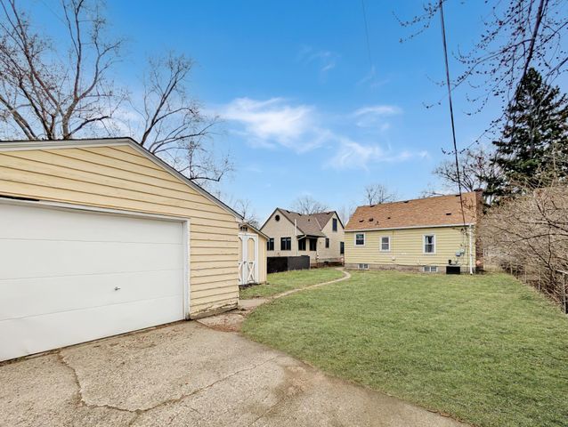 3717 Perry Avenue N, Robbinsdale, MN 55422