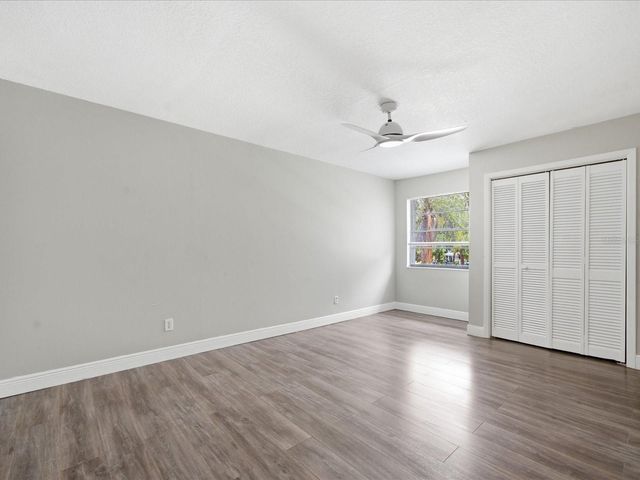 11314 LAUREL CREST LANE, Tampa, FL 33624