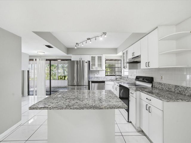 11314 LAUREL CREST LANE, Tampa, FL 33624