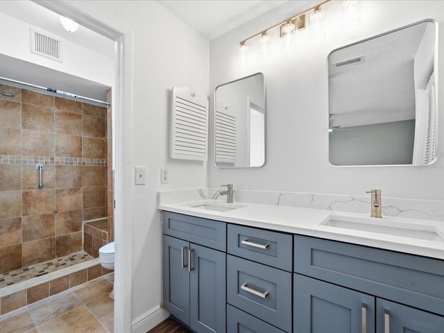 11314 LAUREL CREST LANE, Tampa, FL 33624