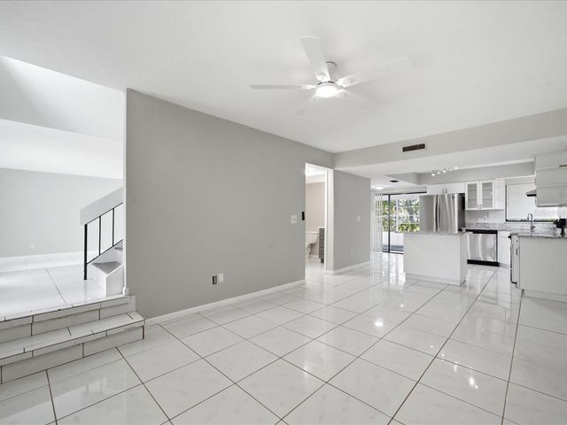 11314 LAUREL CREST LANE, Tampa, FL 33624