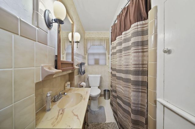 3219 Mccain Road, Jackson, MI 49203