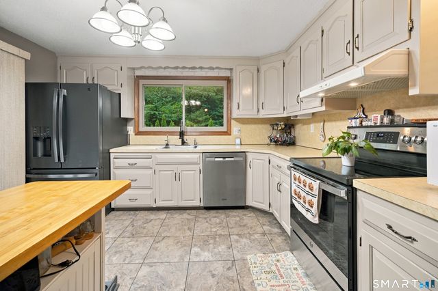 9 Boyer Road, Stafford, CT 06076