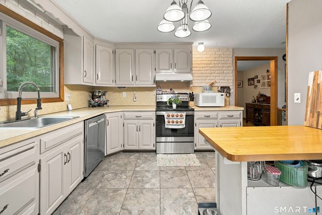 9 Boyer Road, Stafford, CT 06076