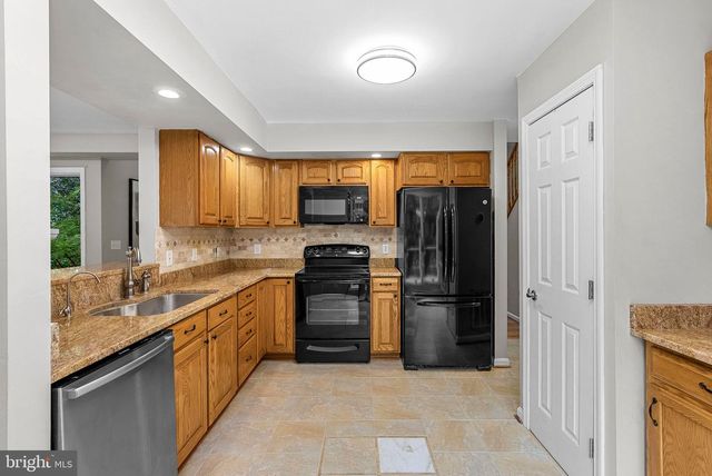 403 WINDY VALLEY LN, Charles Town, WV 25414