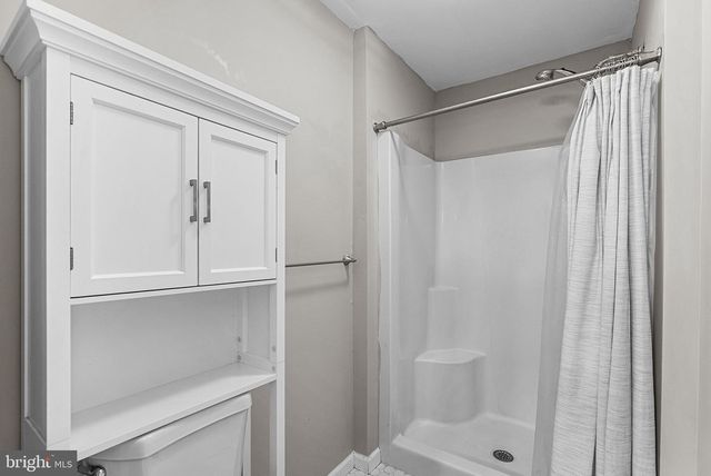 403 WINDY VALLEY LN, Charles Town, WV 25414