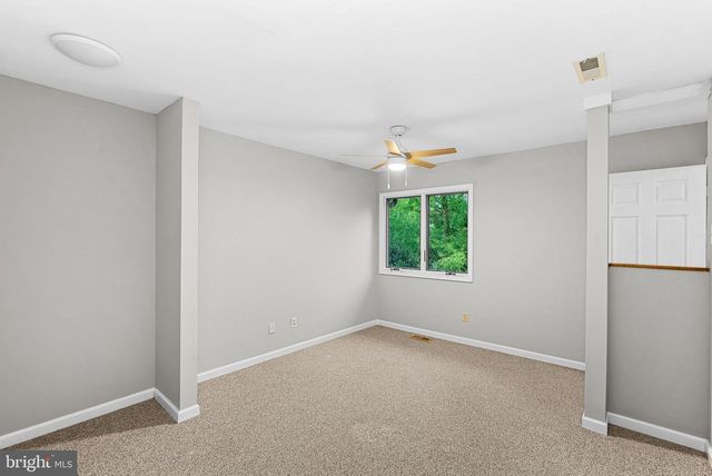 403 WINDY VALLEY LN, Charles Town, WV 25414
