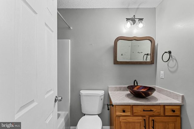 403 WINDY VALLEY LN, Charles Town, WV 25414