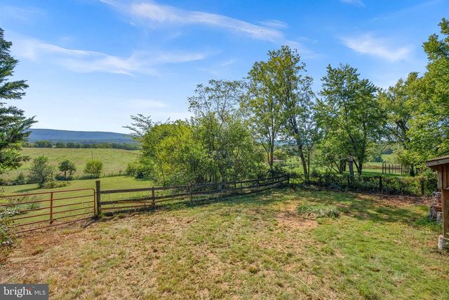 403 WINDY VALLEY LN, Charles Town, WV 25414