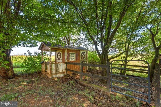 403 WINDY VALLEY LN, Charles Town, WV 25414